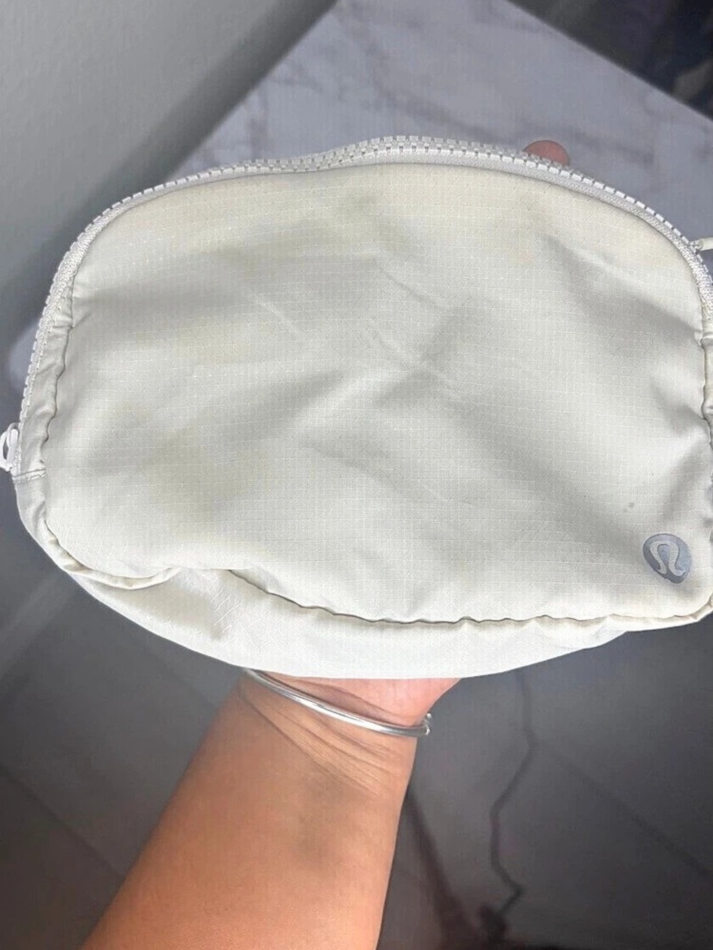 Lululemon Everywhere Belt Bag 1L - Off-White / Cream
